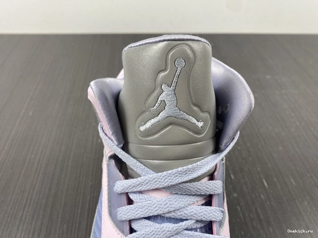 One Kick Jordan DV0562-600 Easter Air 5 0812